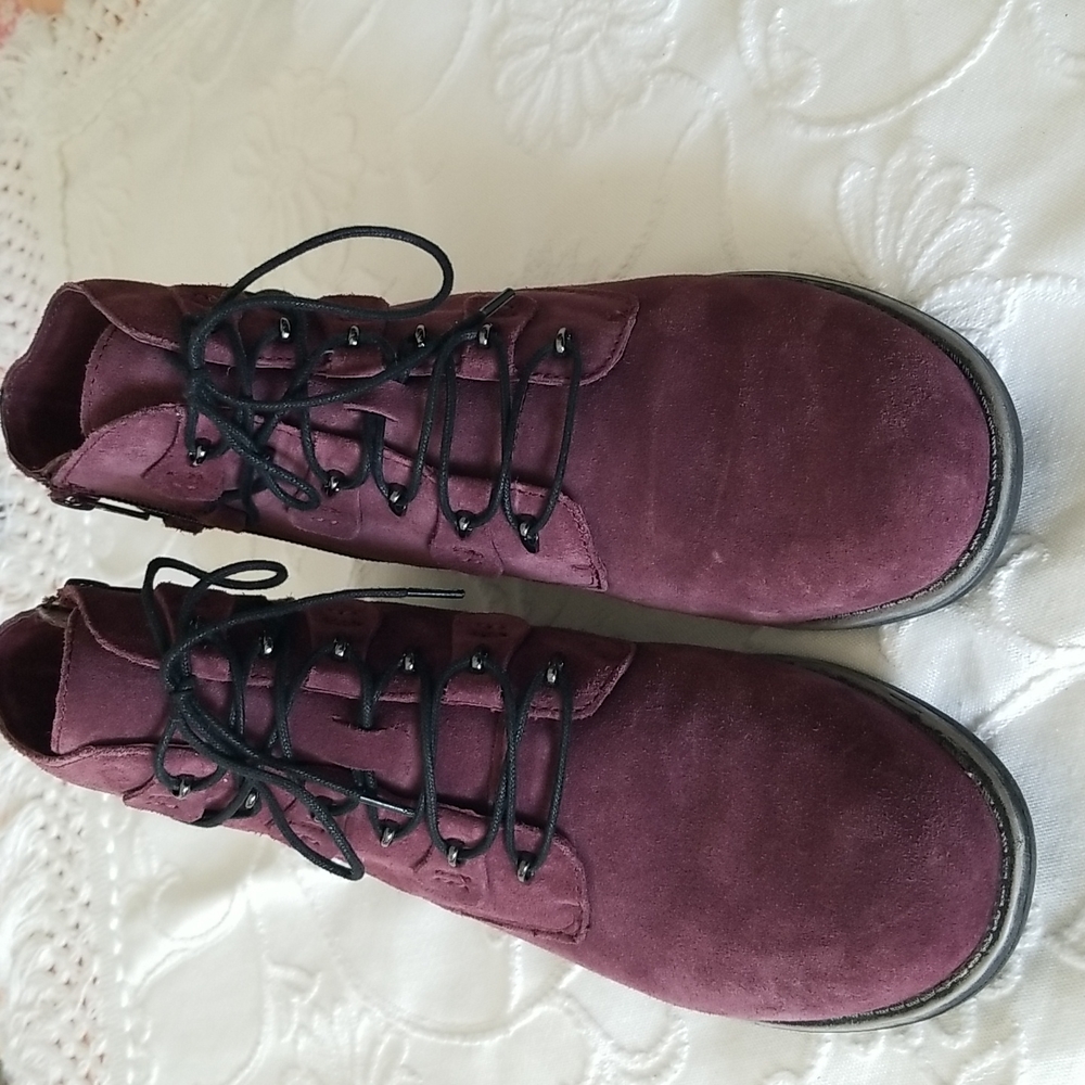 Earth booties